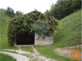 DELNO ZAZIDLJIVA PARCELA V KOČICAH NAPRODAJ