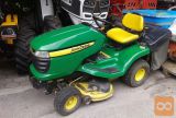 John Deere X305R, Vrtni traktor s košem