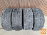 Michelin CrossClimate + 225 / 45 R 17